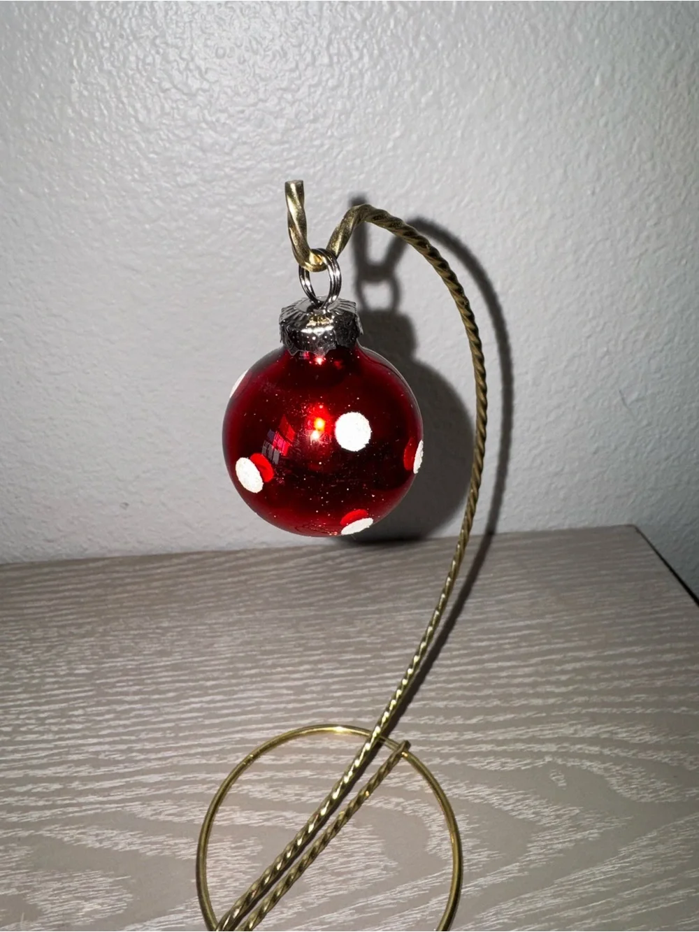 CRATE & BARREL ORNAMENT PLACECARD HOLDERS - red polkadot ornaments- set of 6
